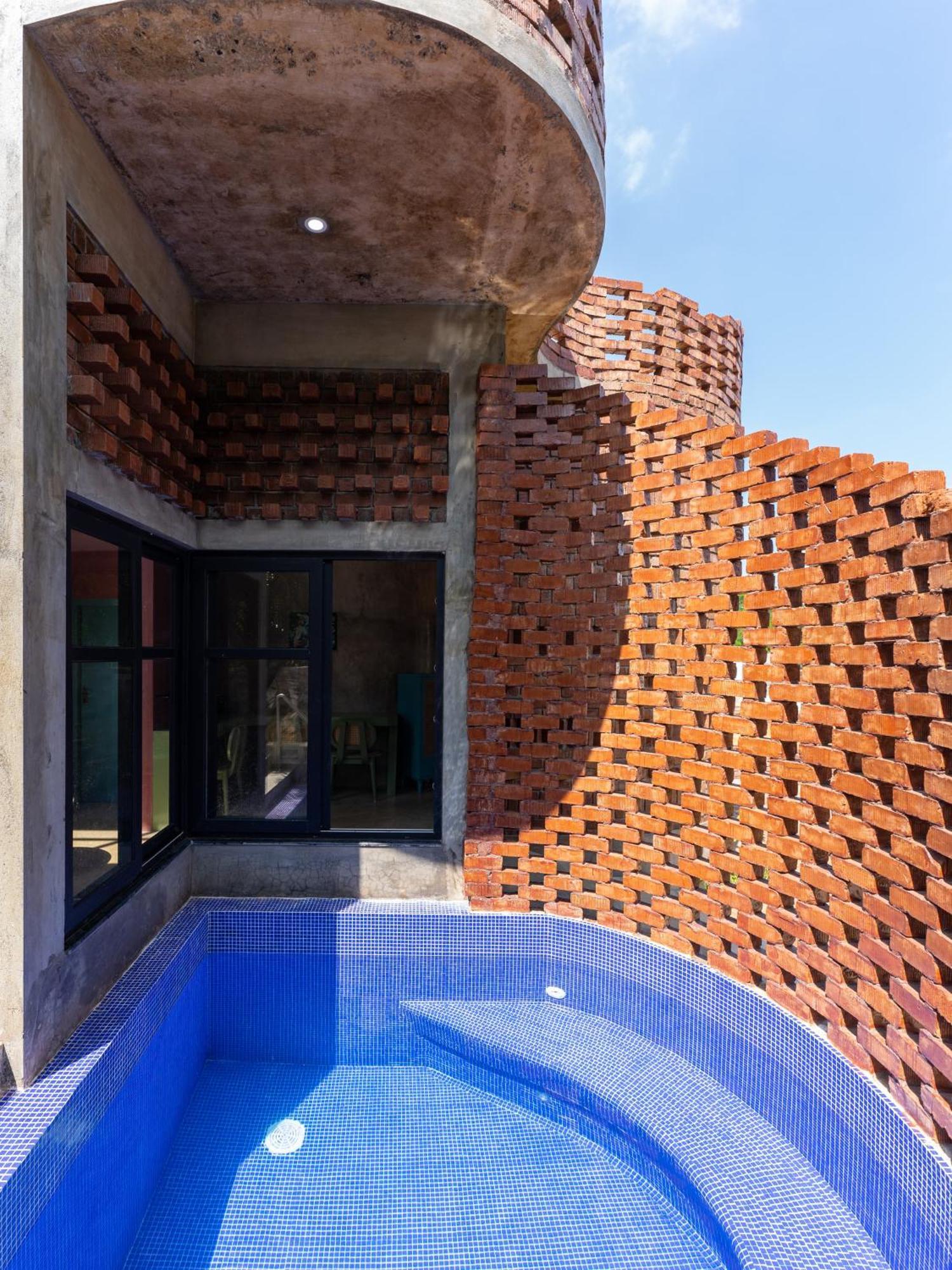 Pool Villa-House Of The Dancing Cactus Puduccseri Kültér fotó